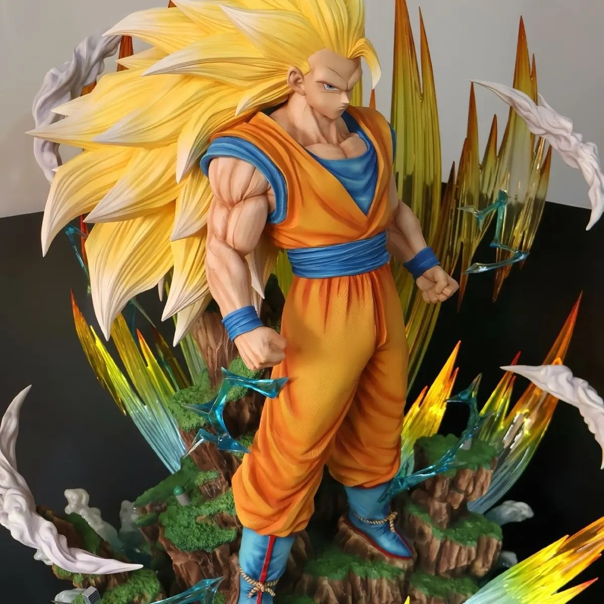Mystery Box Dragon Ball Z Edition - AniLoot AniLoot Mystery Box Dragon Ball Z Edition