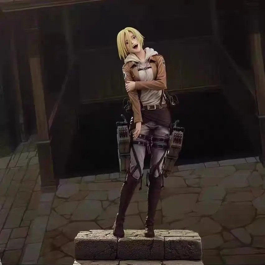 Mystrery Box Attack On Titan Edition - AniLoot AniLoot Mystrery Box Attack On Titan Edition